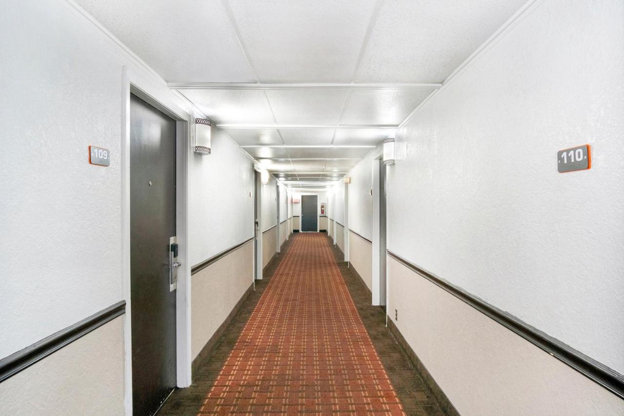 | OYO Townhouse Dodge City KS