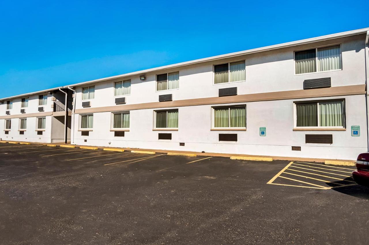  | OYO Townhouse Dodge City KS