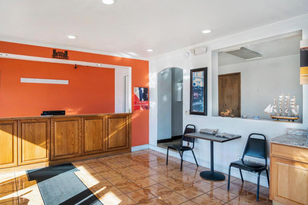  | OYO Townhouse Dodge City KS