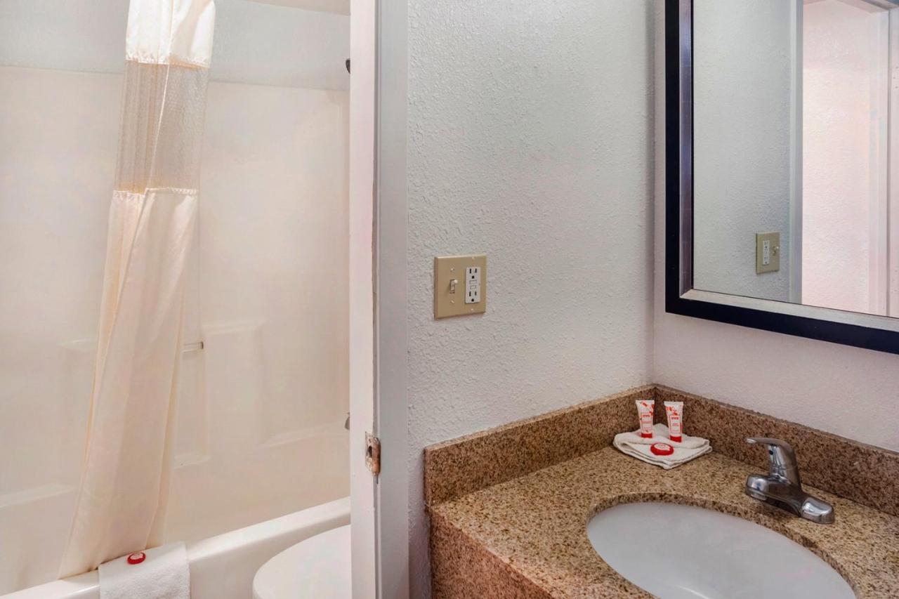  | OYO Townhouse Dodge City KS