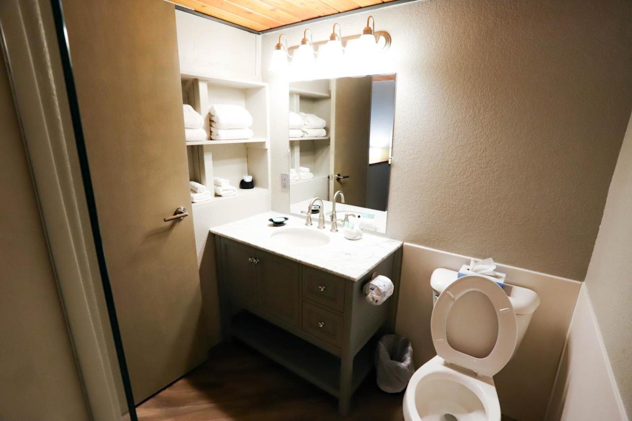 Deluxe Double Room with Balcony at The Hotel Sturgis