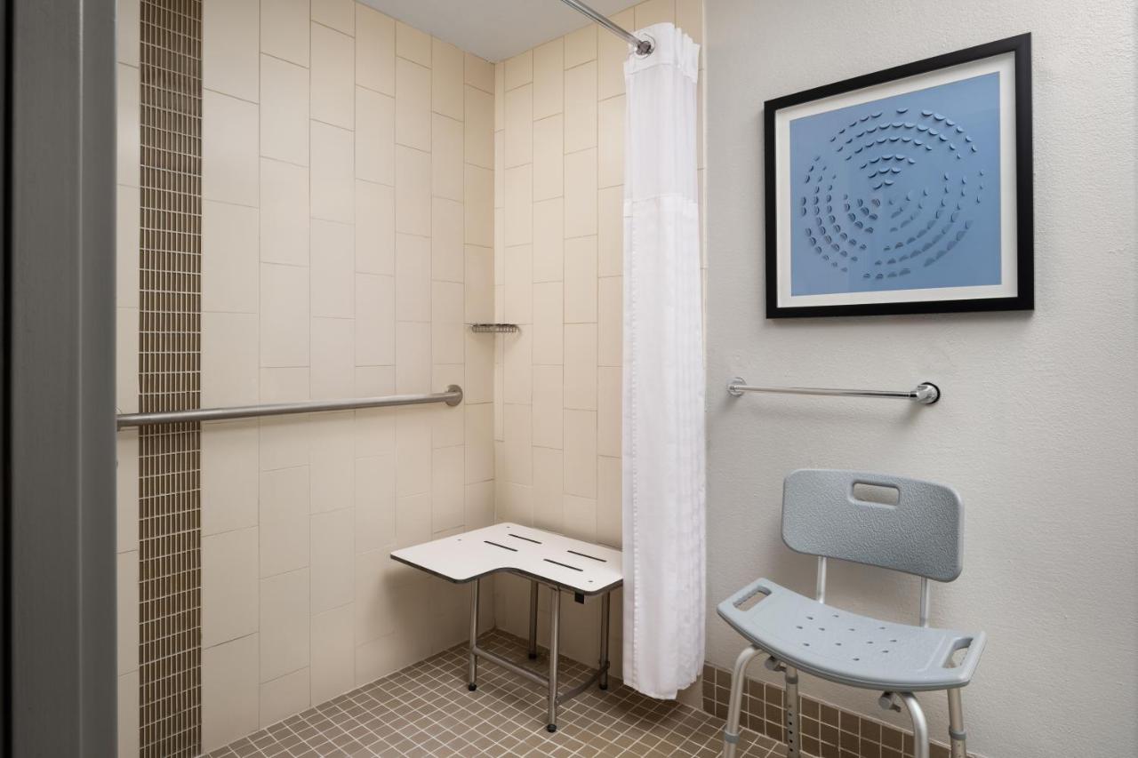King Room - Disability Access at Hyatt Place Atlanta Airport-North