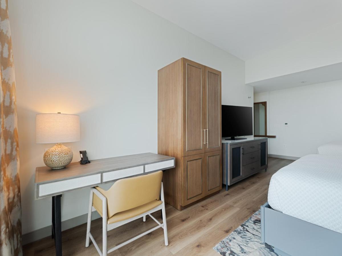Two Queen Beds Executive Studio at Hotel Indigo Asheville Downtown, an IHG Hotel