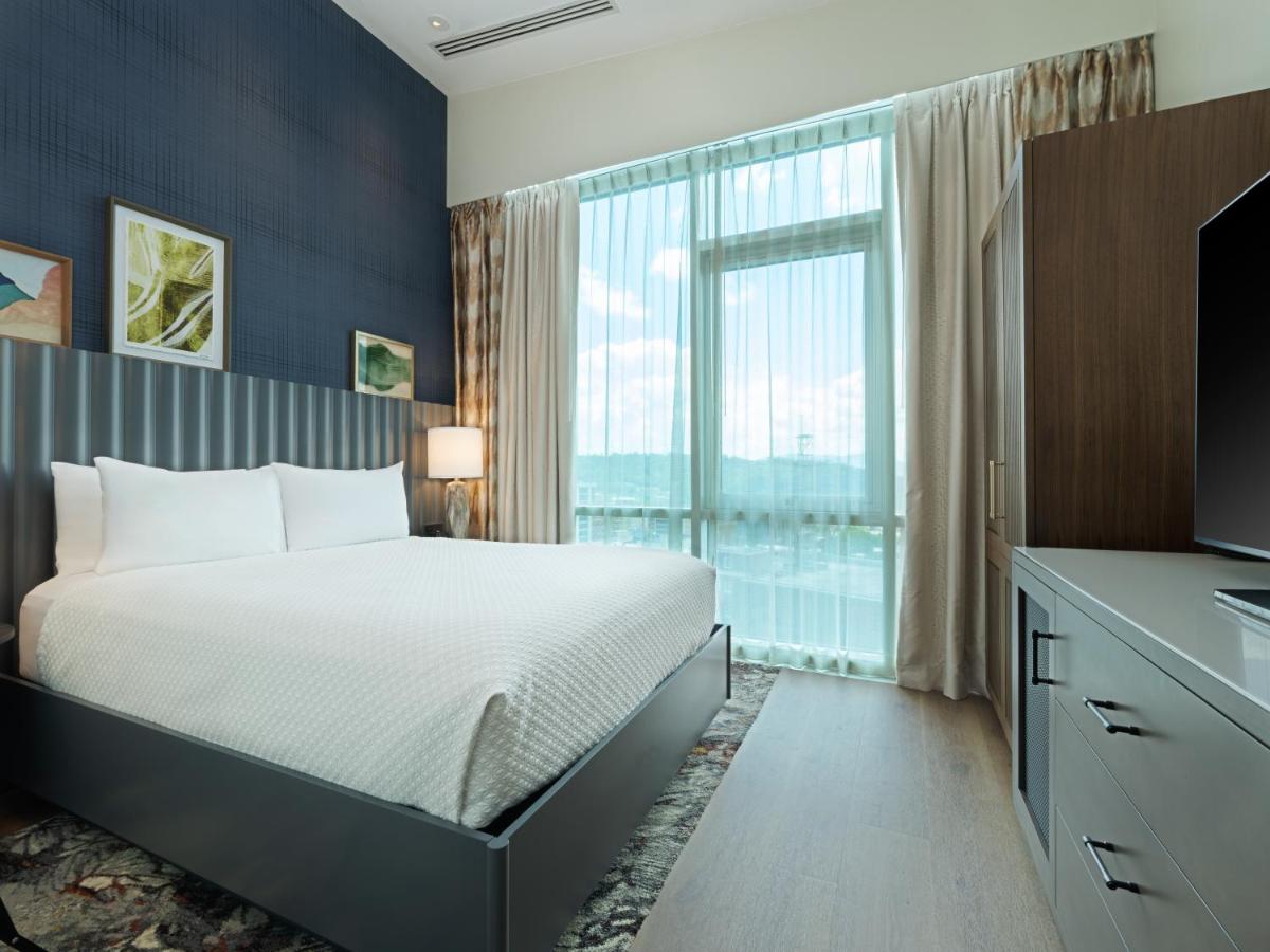 Executive Queen Studio at Hotel Indigo Asheville Downtown, an IHG Hotel
