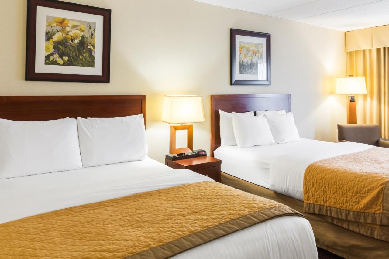 Queen Room with Two Queen Beds - Disability Access/Non-Smoking at Clarion Hotel Somerset - New Brunswick
