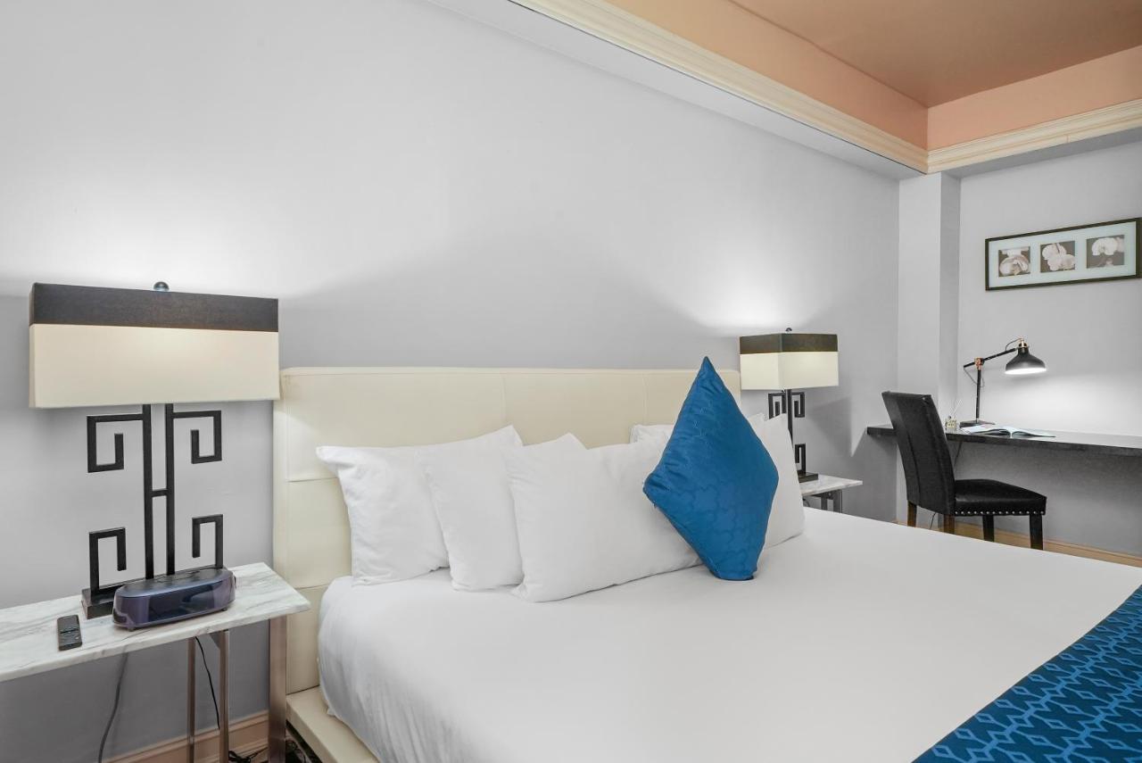 One-Bedroom King Suite at Riviera Hotel South Beach