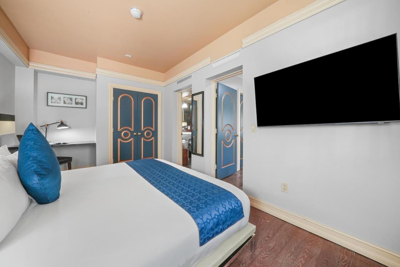 One-Bedroom King Suite at Riviera Hotel South Beach