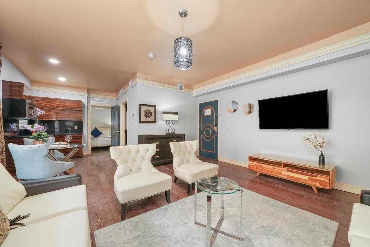 One-Bedroom King Suite at Riviera Hotel South Beach