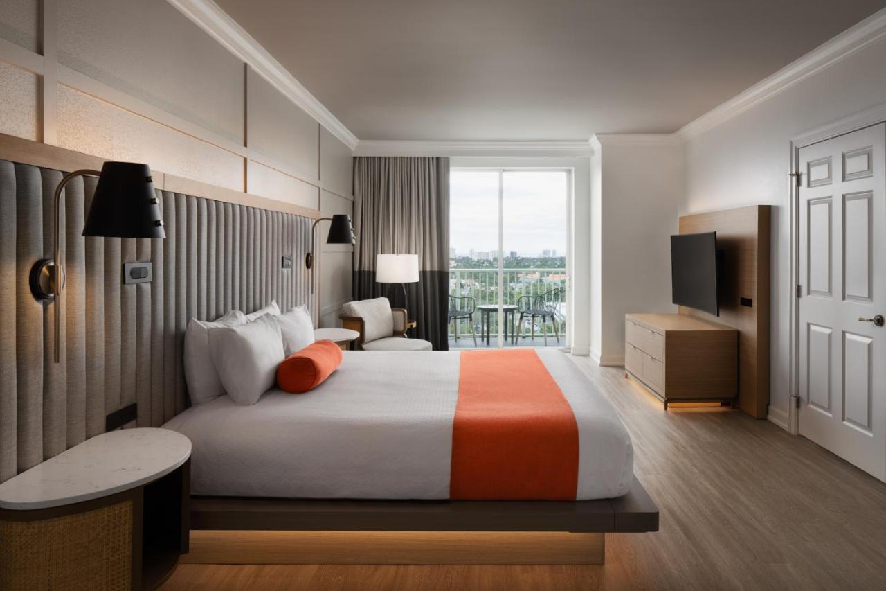 Executive Tower king at Riverside Hotel