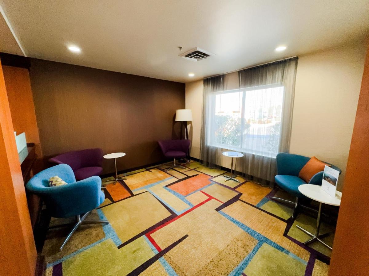 | Fairfield Inn & Suites by Marriott Russellville