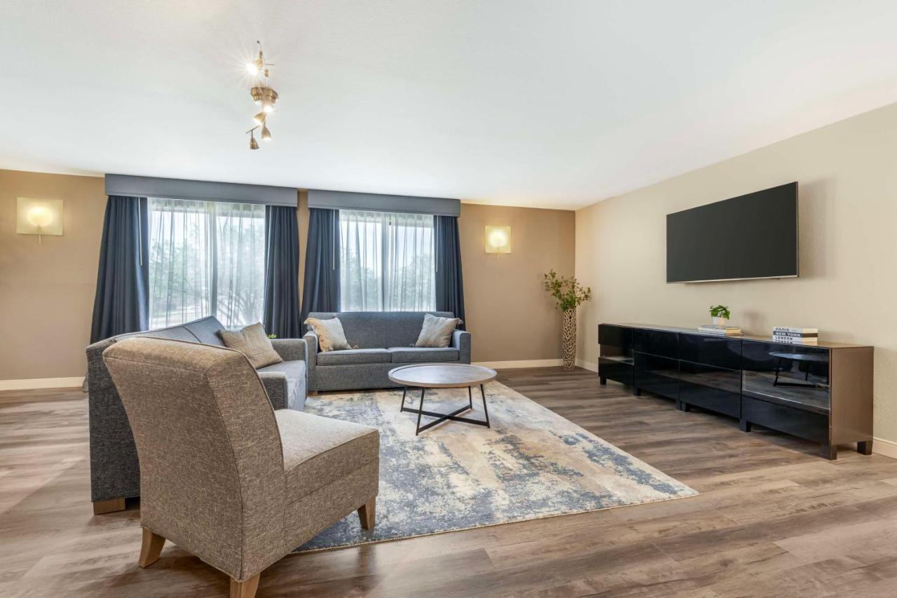 Two-Bedroom Suite at Best Western Plus Lewisville Flower Mound