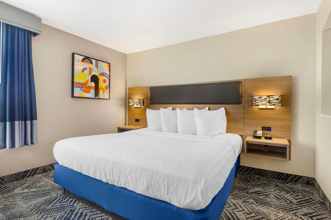 King Suite at Best Western Plus Lewisville Flower Mound