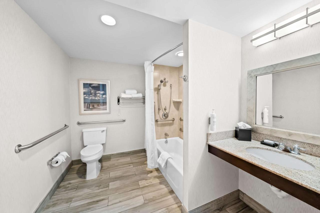 | Hilton Garden Inn Plymouth