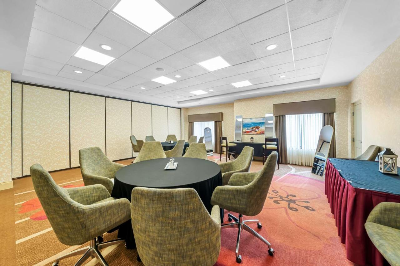| Hilton Garden Inn Plymouth