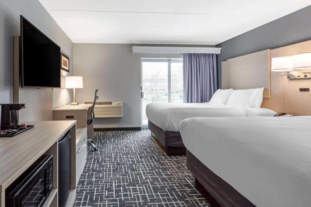| Comfort Inn Hyannis - Cape Cod