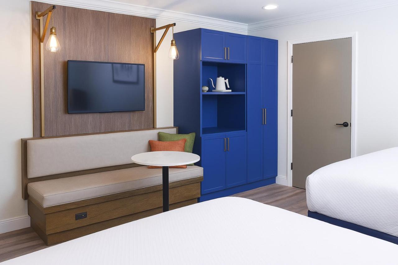 | The Woodrose- NEWLY RENOVATED