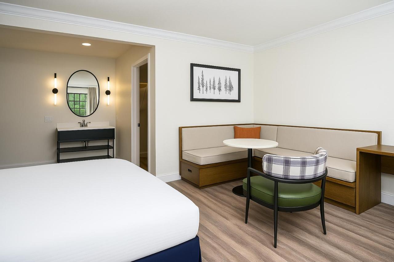 | The Woodrose- NEWLY RENOVATED