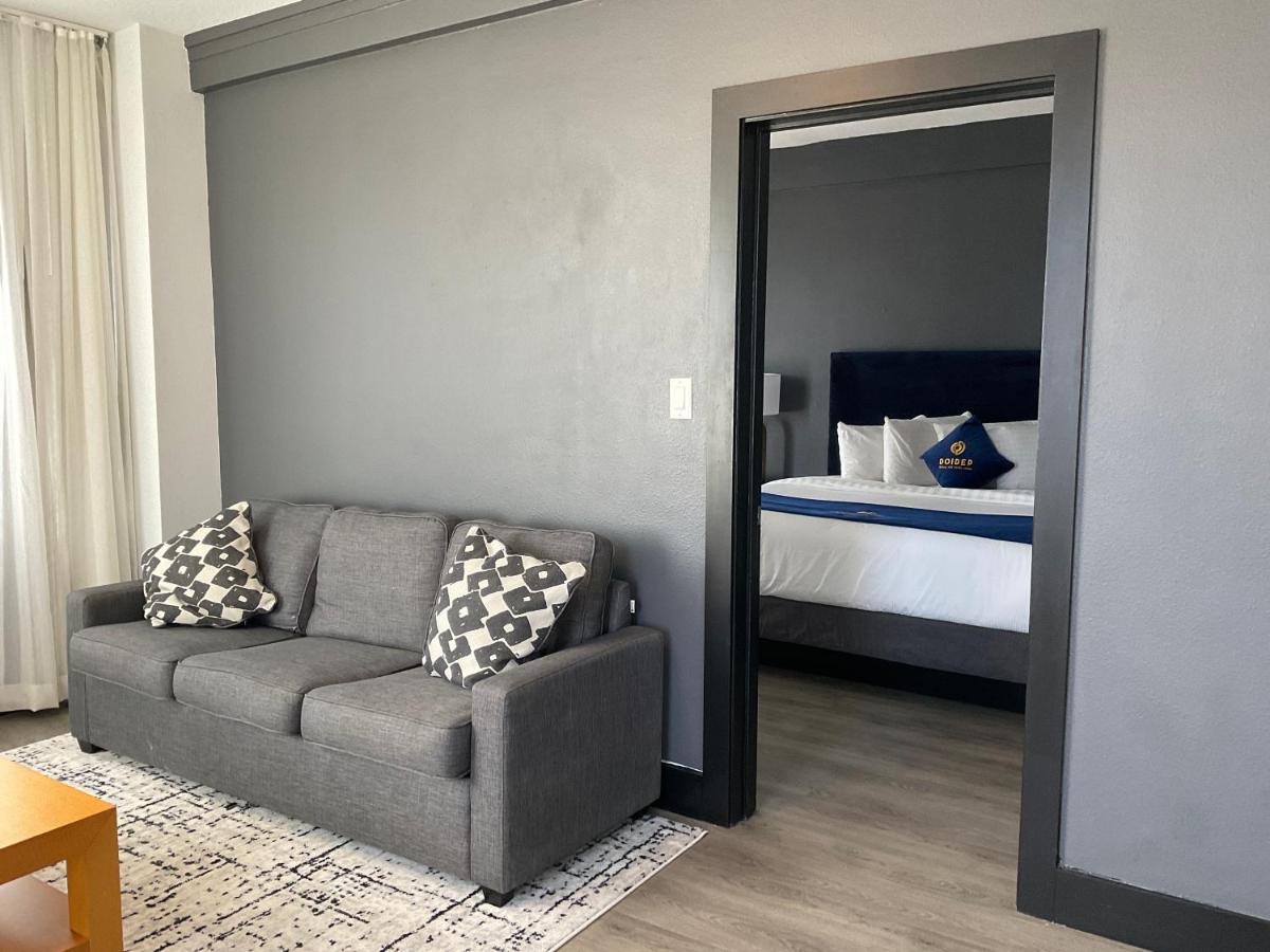 | Streamline Hotel