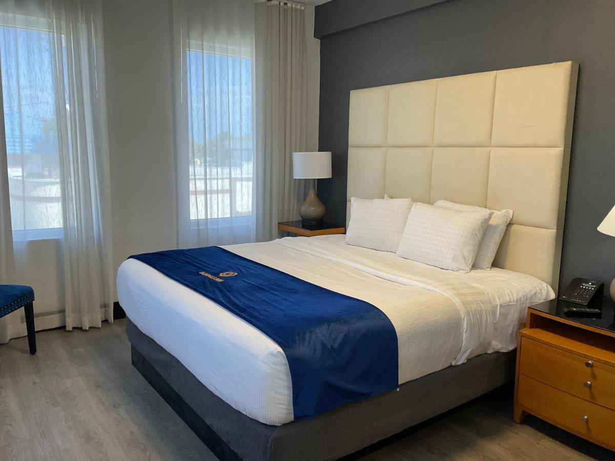 Two-Bedroom Suite at Streamline Hotel