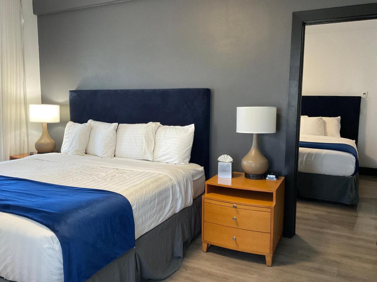 Two-Bedroom Suite at Streamline Hotel