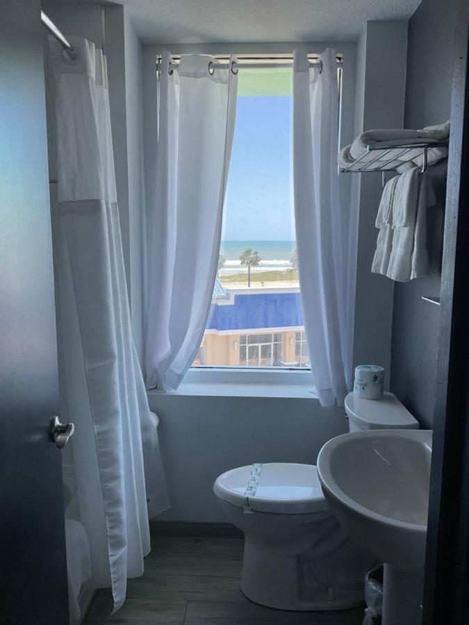 | Streamline Hotel