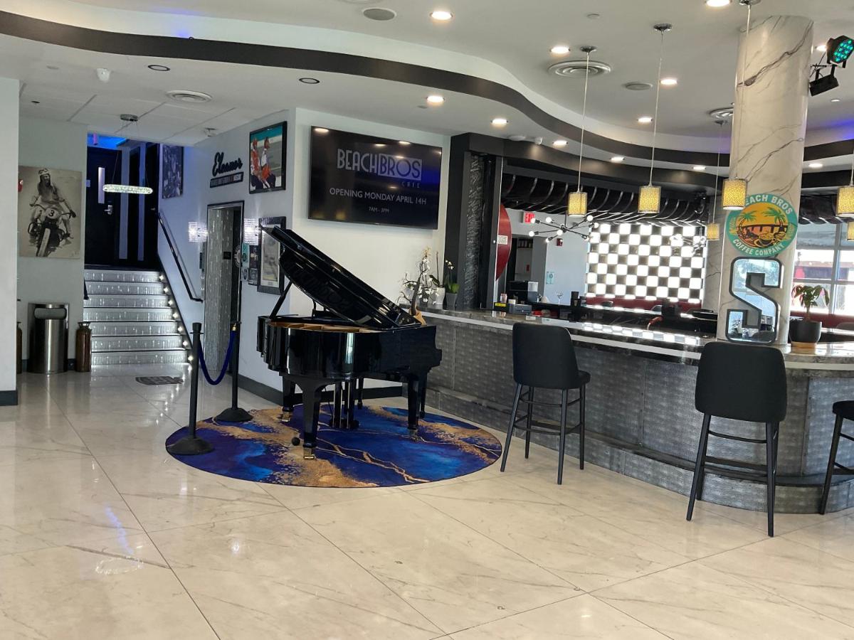 | Streamline Hotel