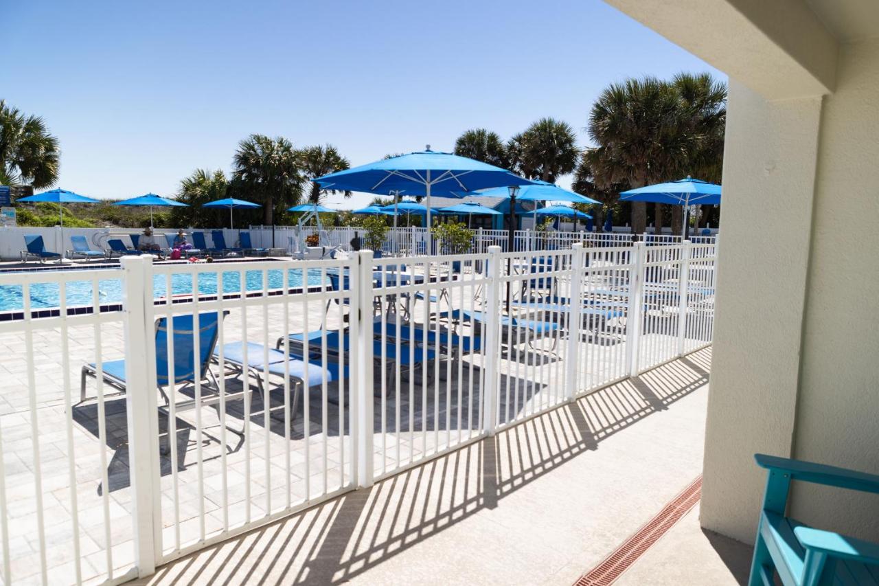 Traditional King Room at Guy Harvey Resort on St Augustine Beach