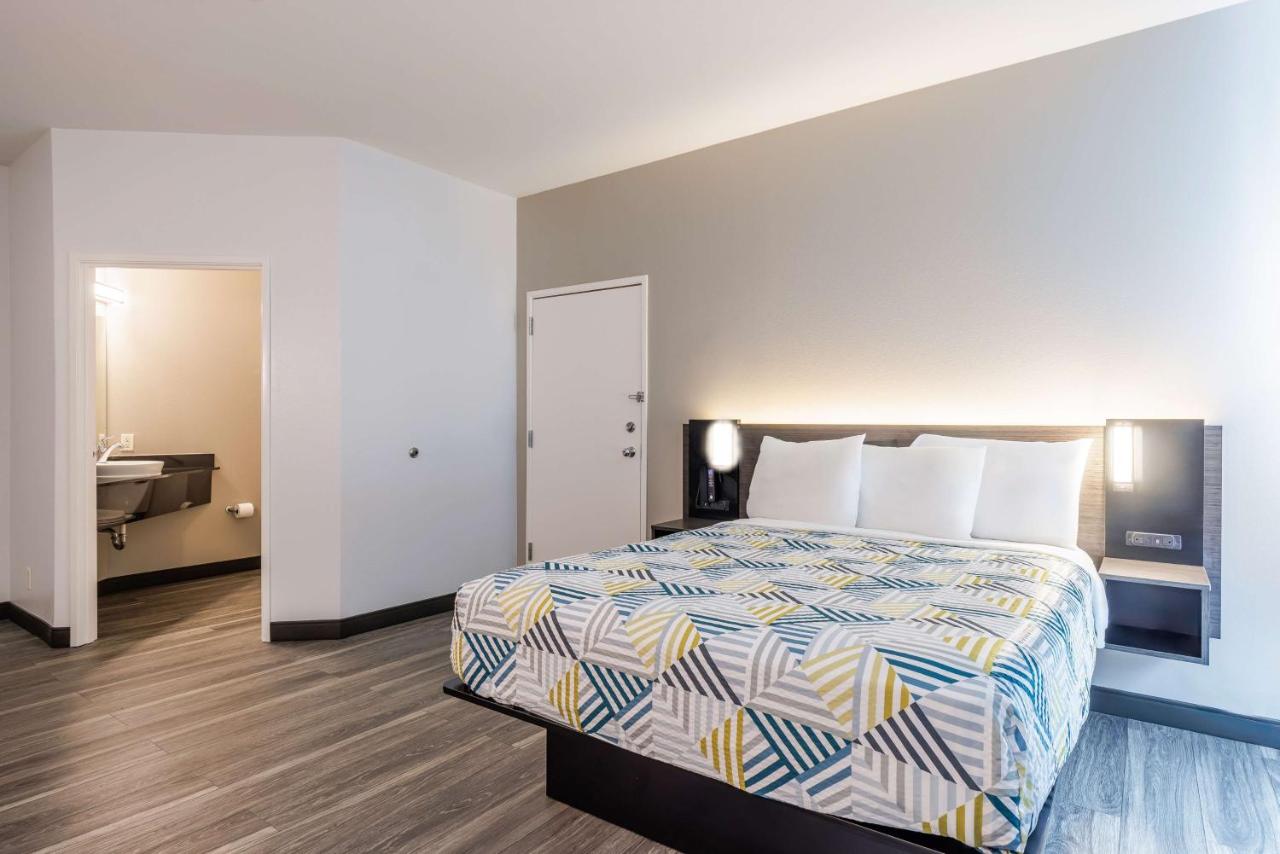  | Motel 6-Grand Island, NE