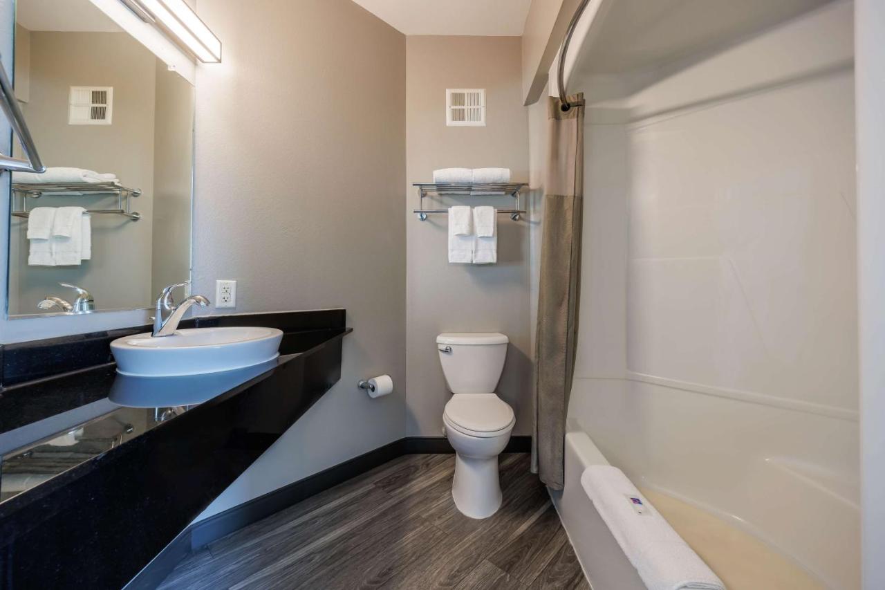  | Motel 6-Grand Island, NE