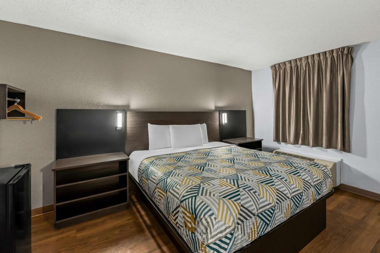 | Motel 6 Lester - Philadelphia Airport