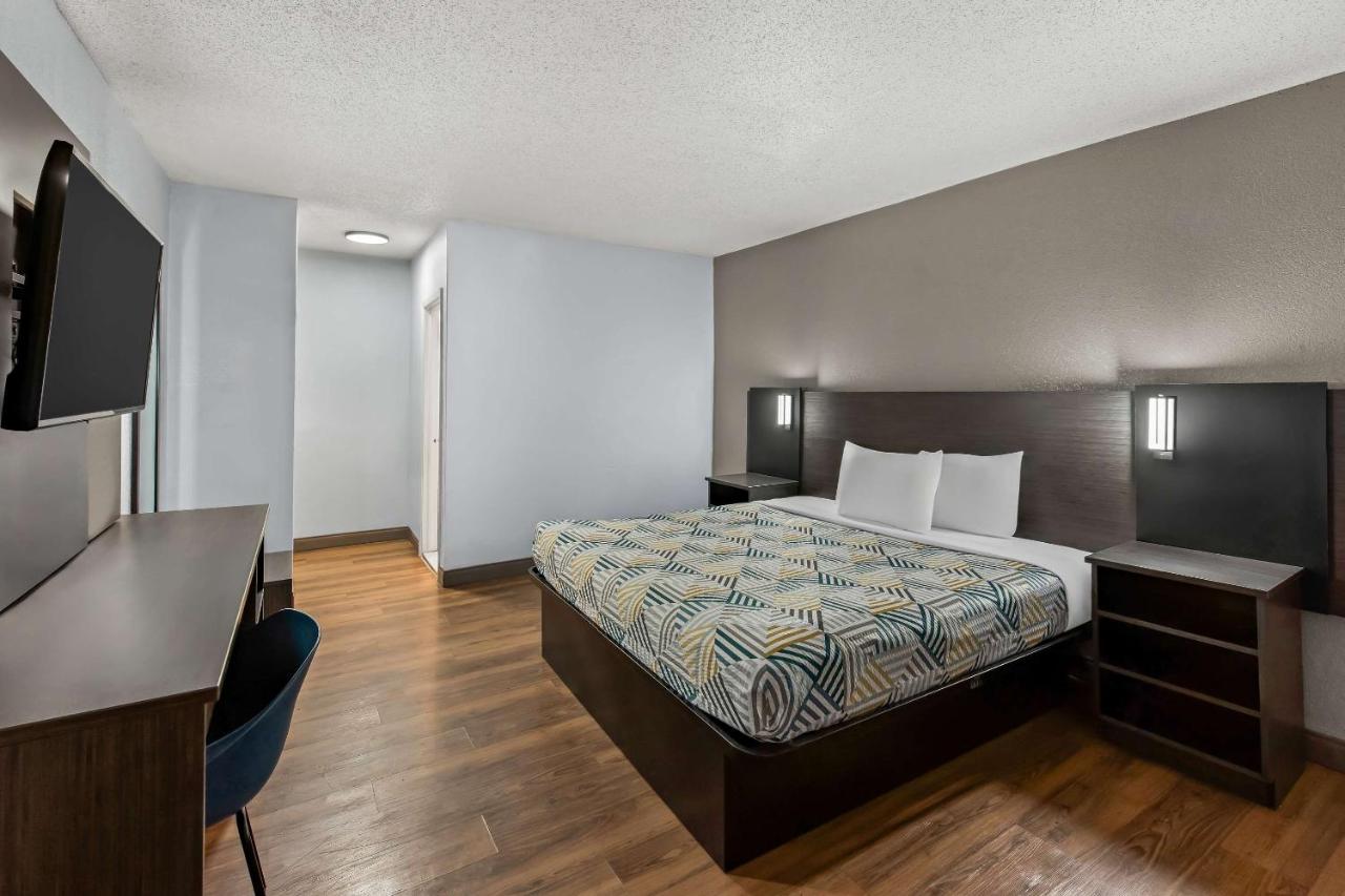 | Motel 6 Lester - Philadelphia Airport
