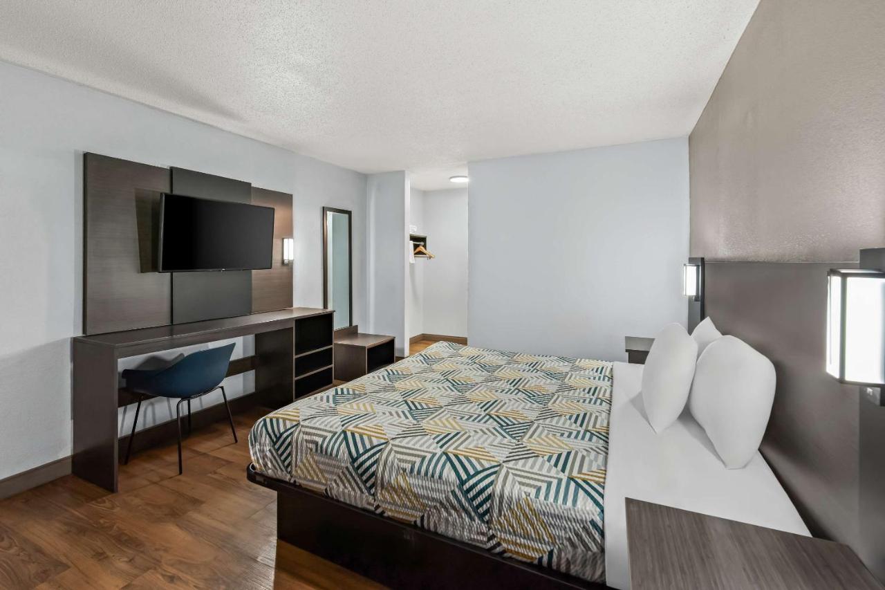 | Motel 6 Lester - Philadelphia Airport