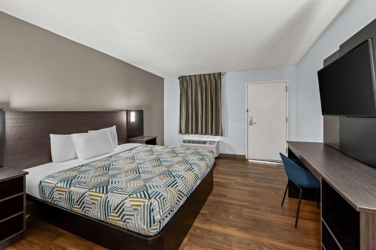 | Motel 6 Lester - Philadelphia Airport