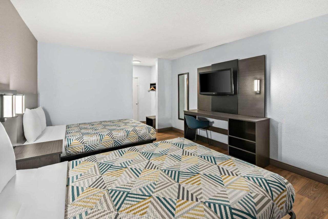 | Motel 6 Lester - Philadelphia Airport