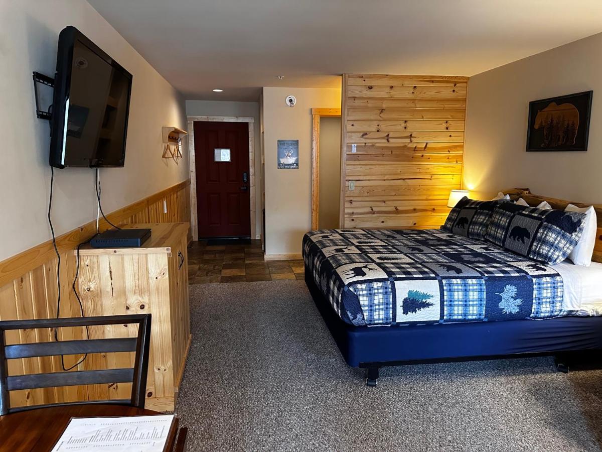 | Methow River Lodge