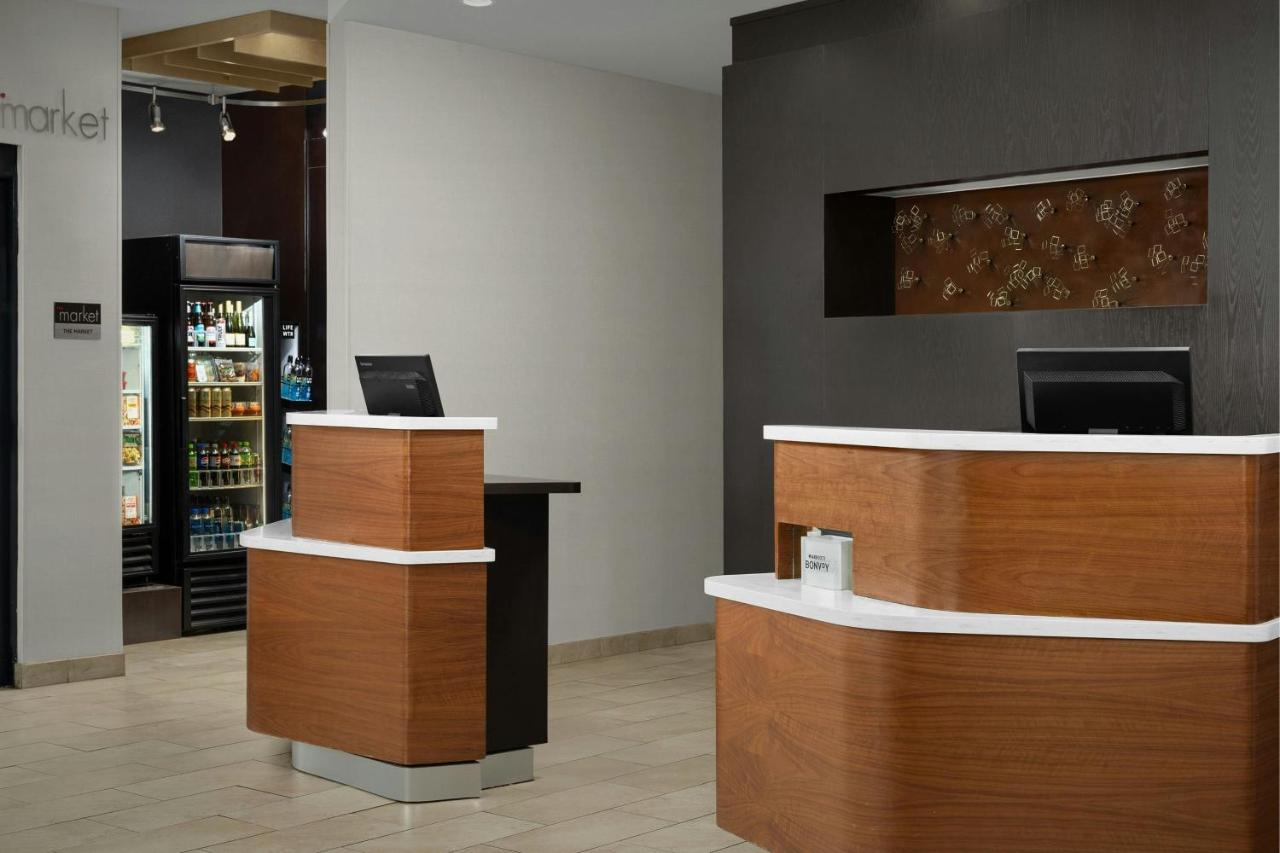 | Courtyard by Marriott Salisbury