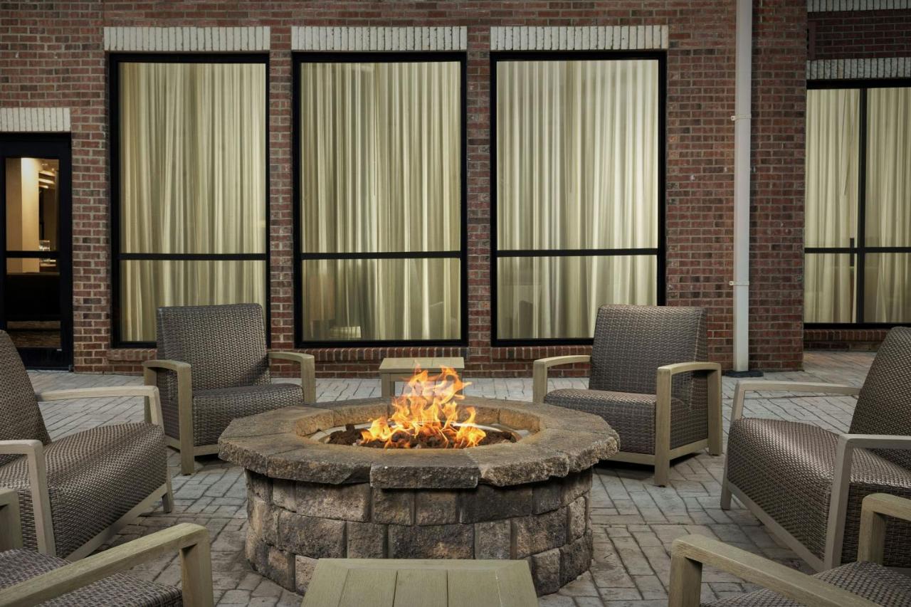 | Courtyard by Marriott Salisbury