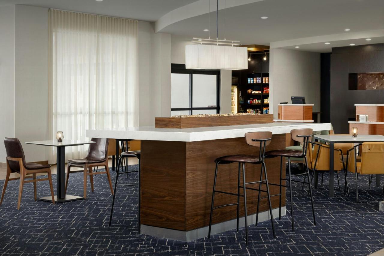 | Courtyard by Marriott Salisbury