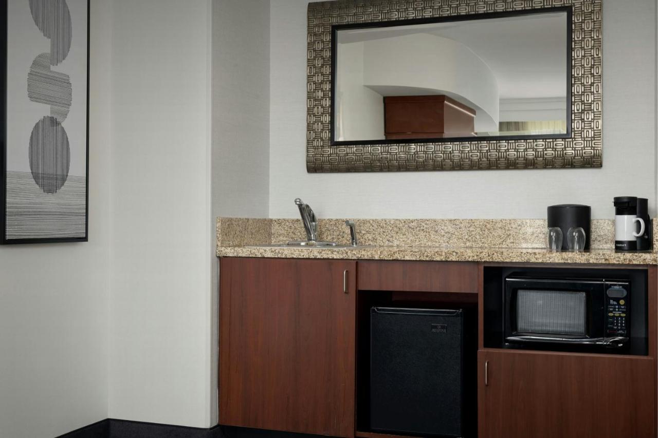 | Courtyard by Marriott Salisbury