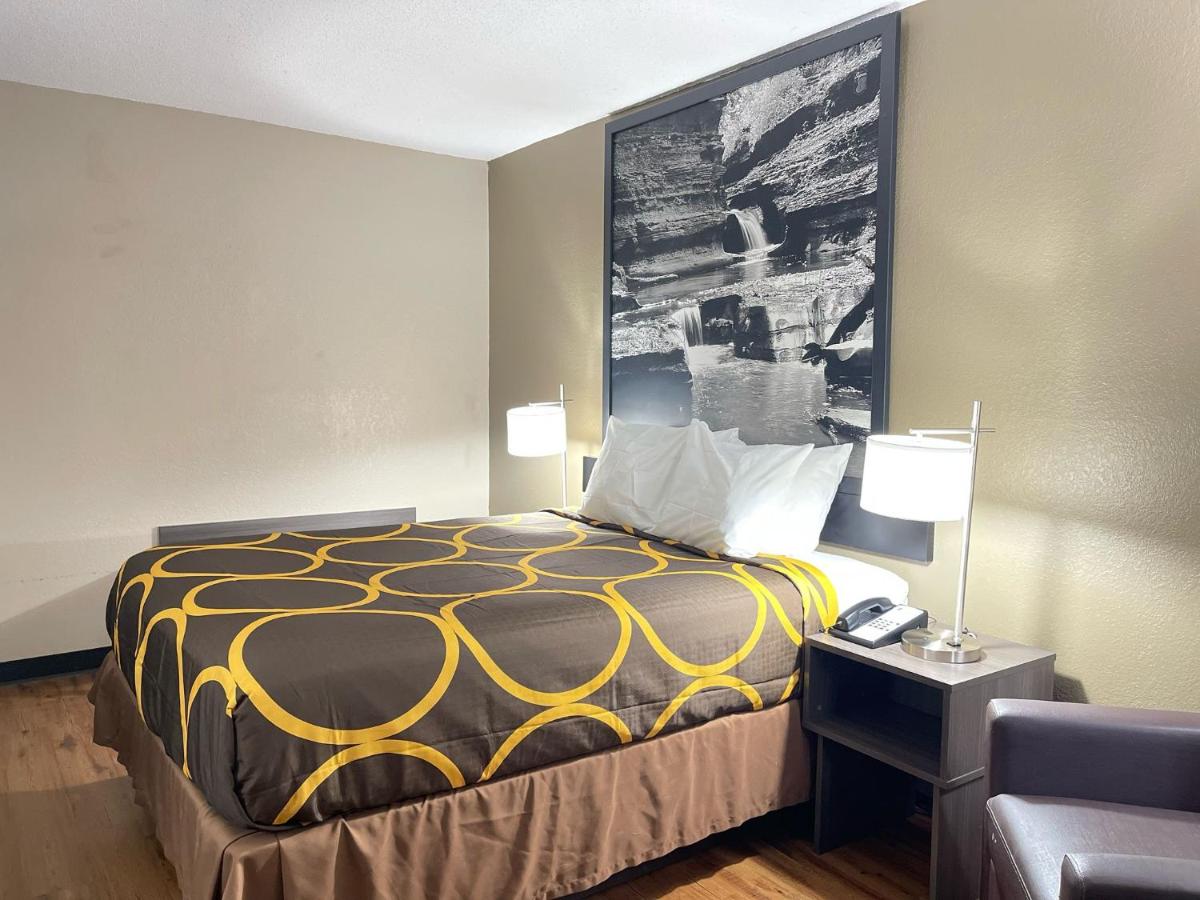  | Super 8 by Wyndham Ithaca