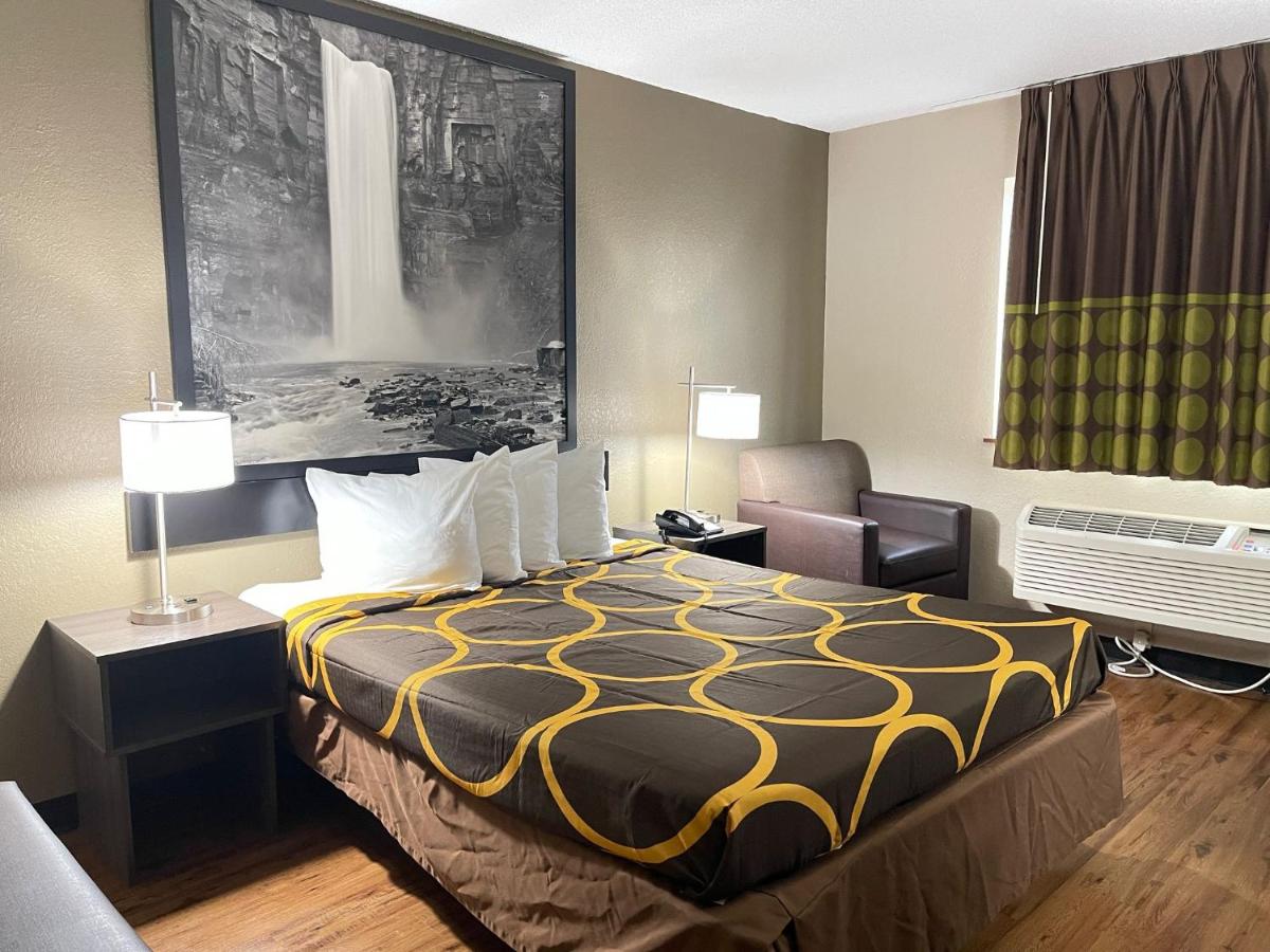  | Super 8 by Wyndham Ithaca