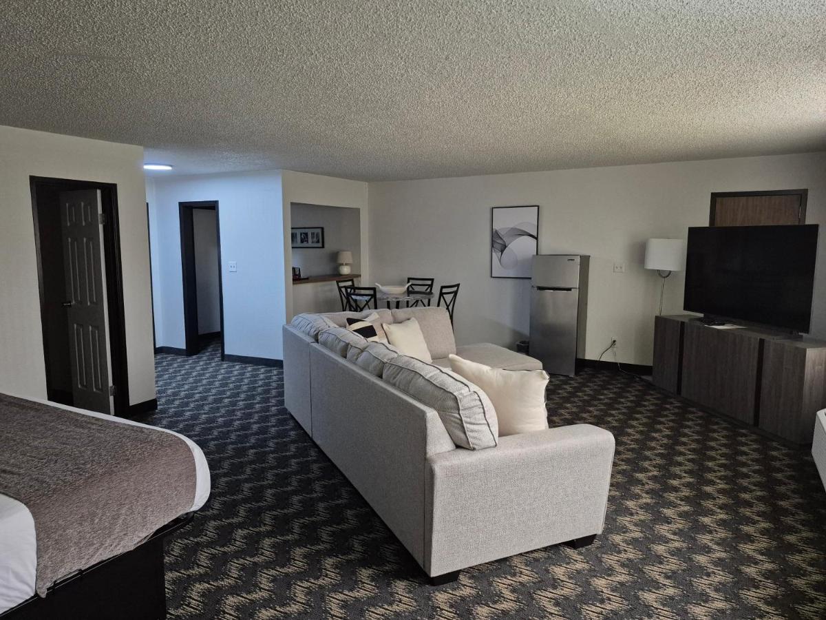  | The Inn and Suites at 34 Fifty