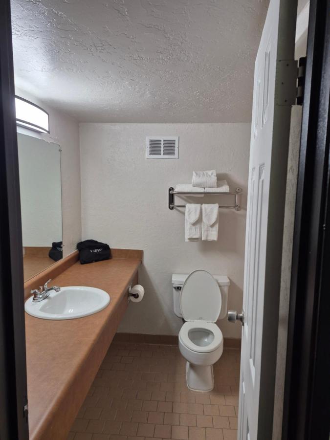  | The Inn and Suites at 34 Fifty