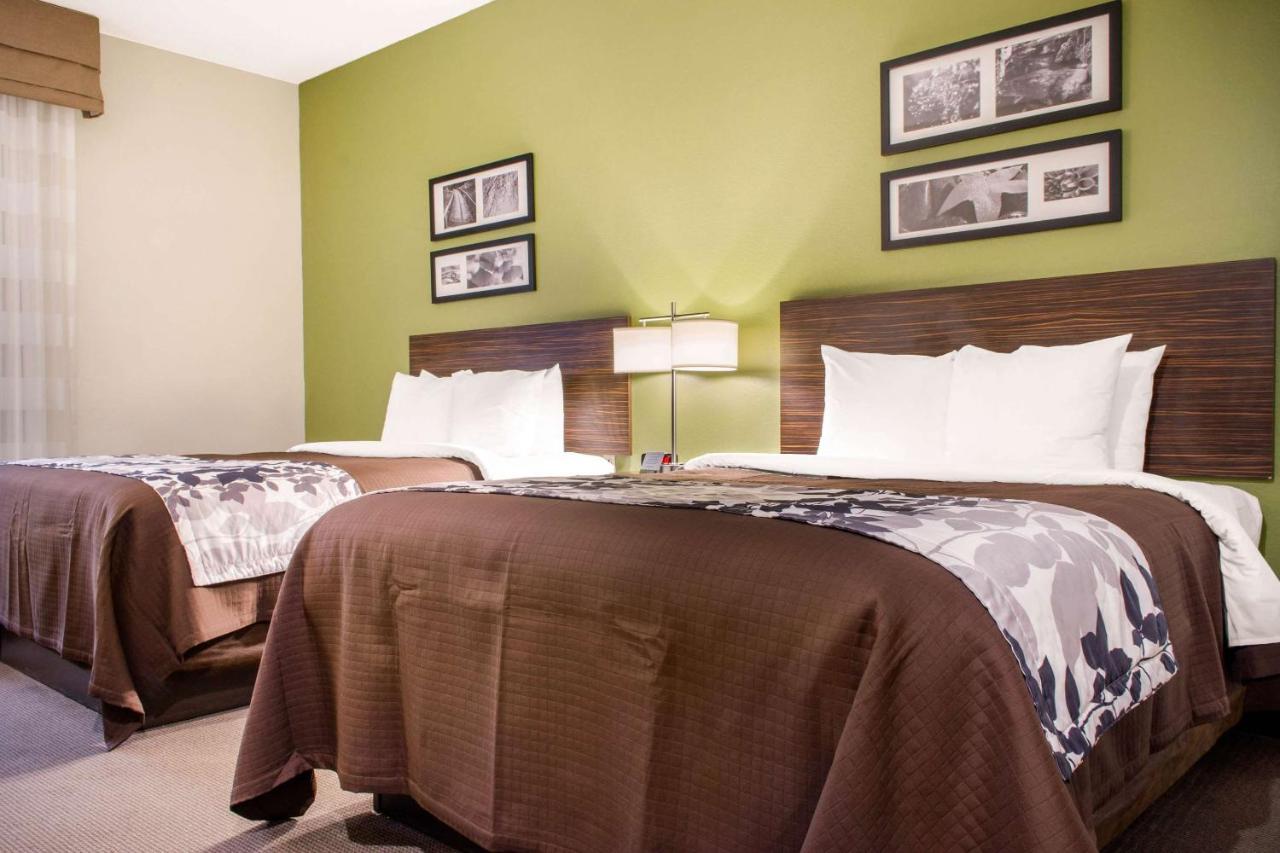 Queen Room with Two Queen Beds - Non-Smoking at Sleep Inn & Suites Metairie - New Orleans West