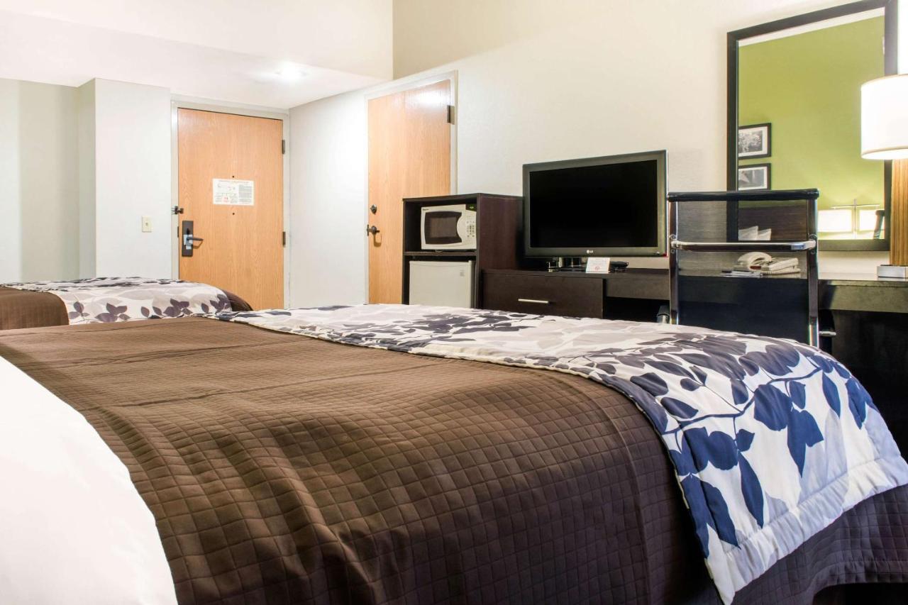 Queen Room with Two Queen Beds - Non-Smoking at Sleep Inn & Suites Metairie - New Orleans West