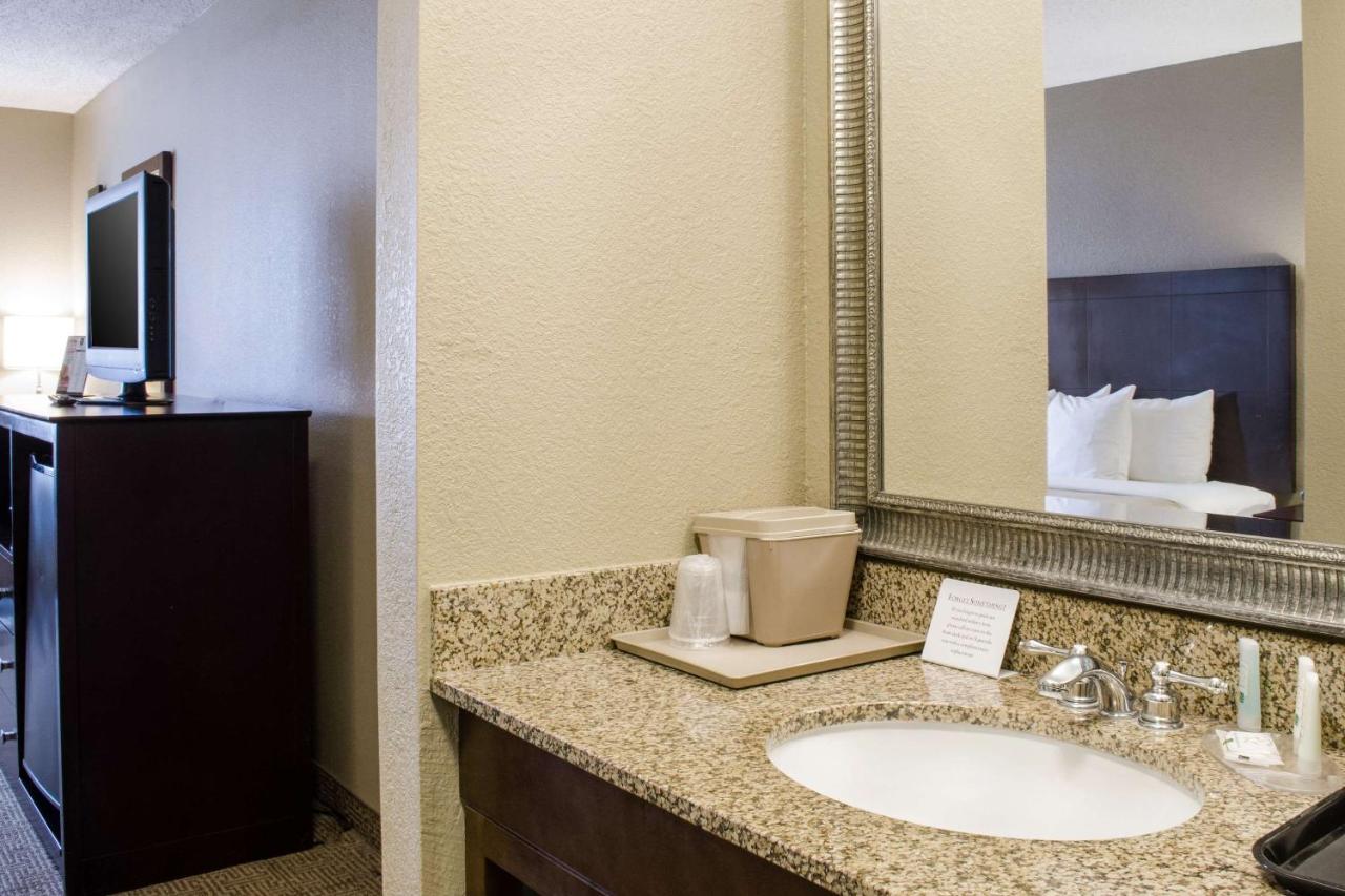 King Room - Non-Smoking at Quality Inn Ruston
