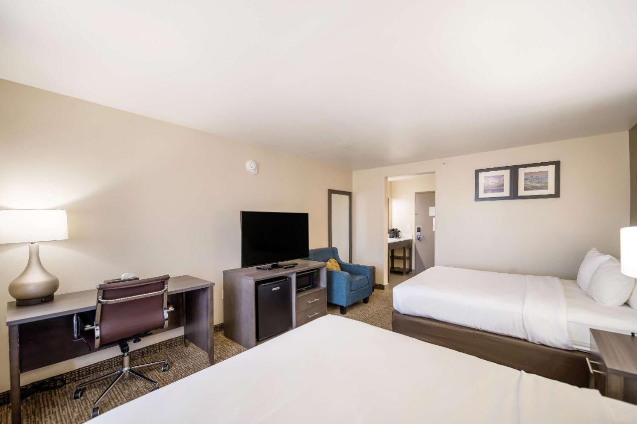Queen Room with Two Queen Beds - Non-Smoking at Comfort Inn Bossier City Casino Area near Shreveport Downtown