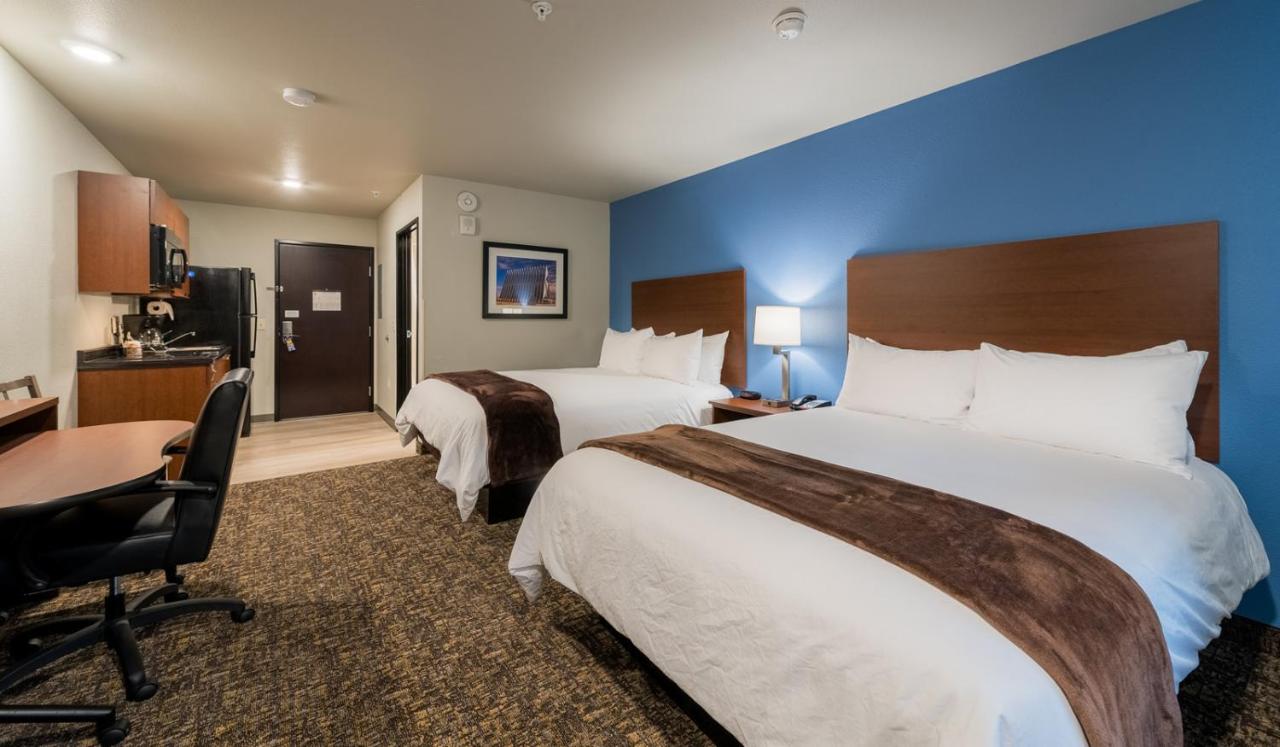 Deluxe Double Room at My Place Hotel - Colorado Springs, CO