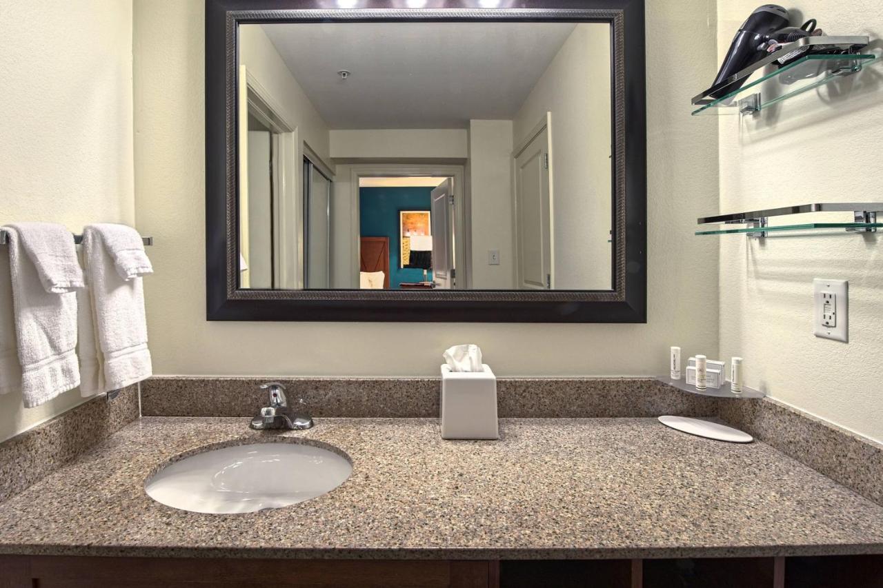 | Residence Inn by Marriott Fayetteville Cross Creek