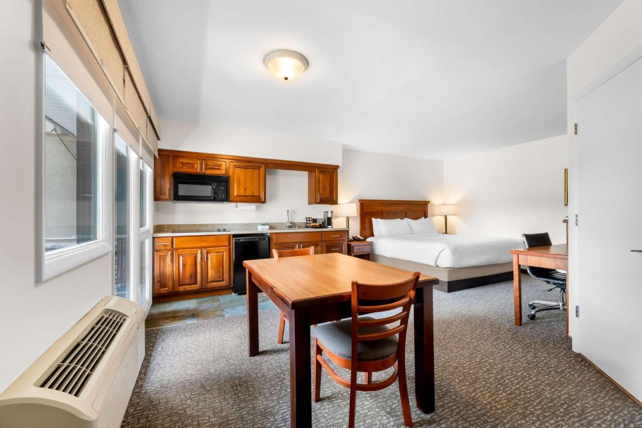 | Best Western Driftwood Inn